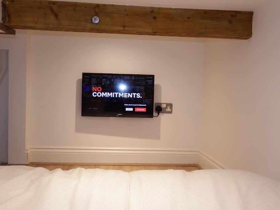 Newly Renovated Stunning Warehouse Apartment Борнмут Екстер'єр фото