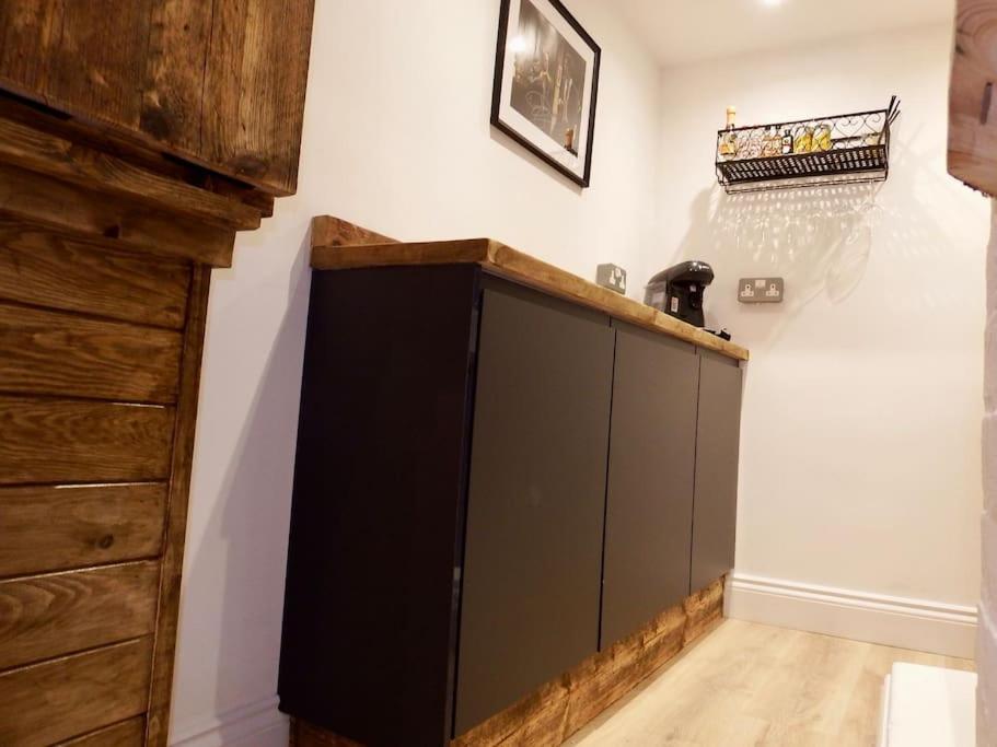 Newly Renovated Stunning Warehouse Apartment Борнмут Екстер'єр фото
