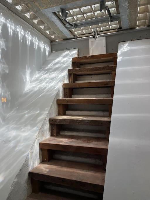Newly Renovated Stunning Warehouse Apartment Борнмут Екстер'єр фото