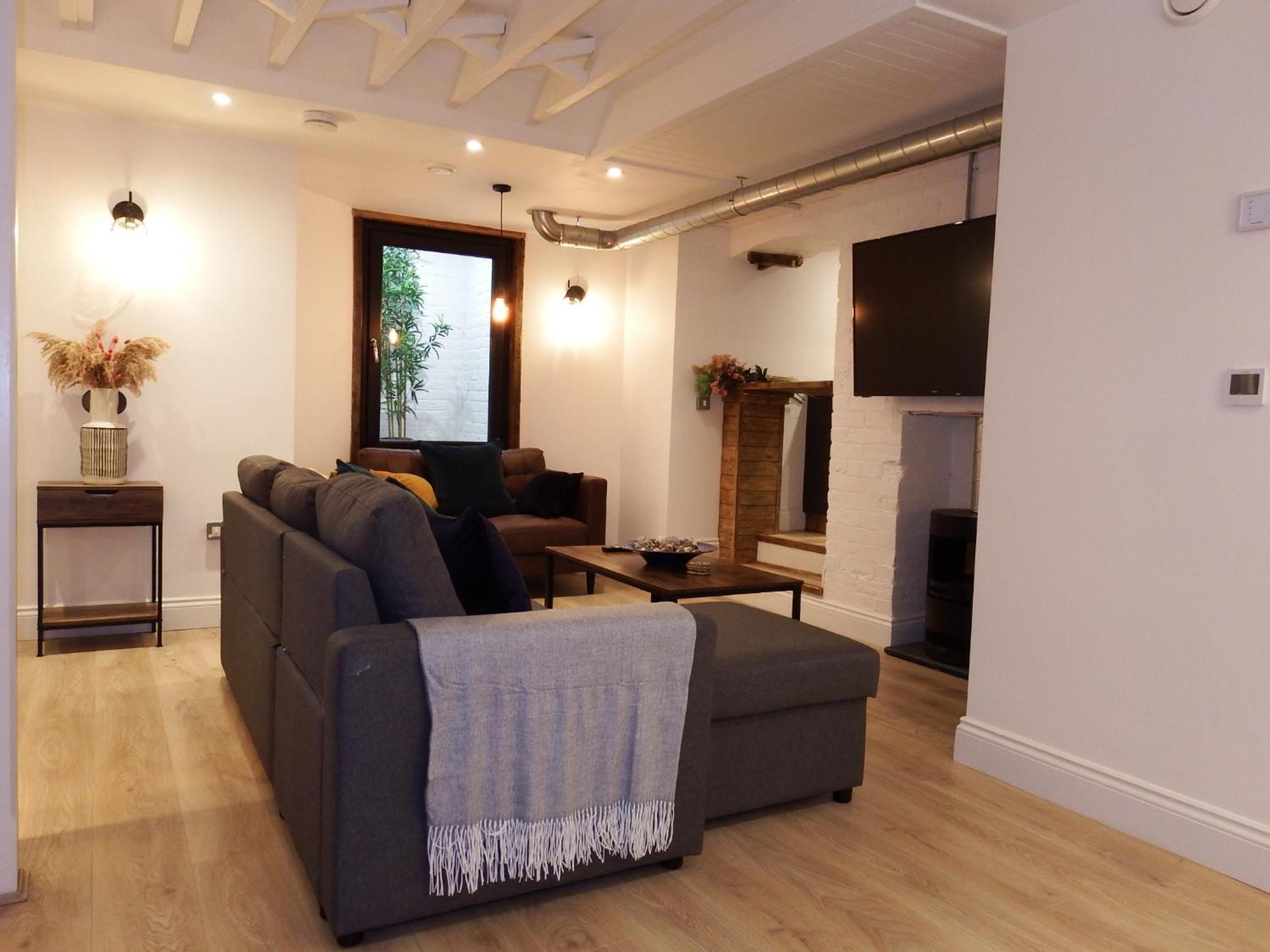 Newly Renovated Stunning Warehouse Apartment Борнмут Екстер'єр фото