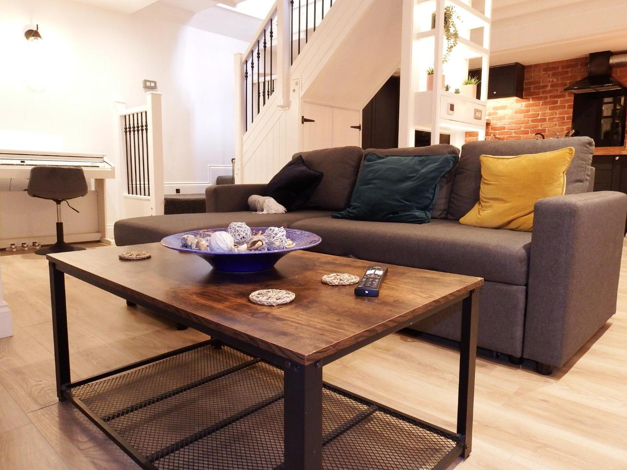 Newly Renovated Stunning Warehouse Apartment Борнмут Екстер'єр фото