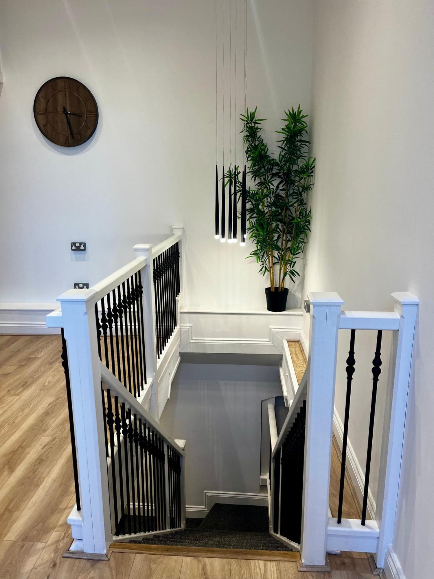 Newly Renovated Stunning Warehouse Apartment Борнмут Екстер'єр фото